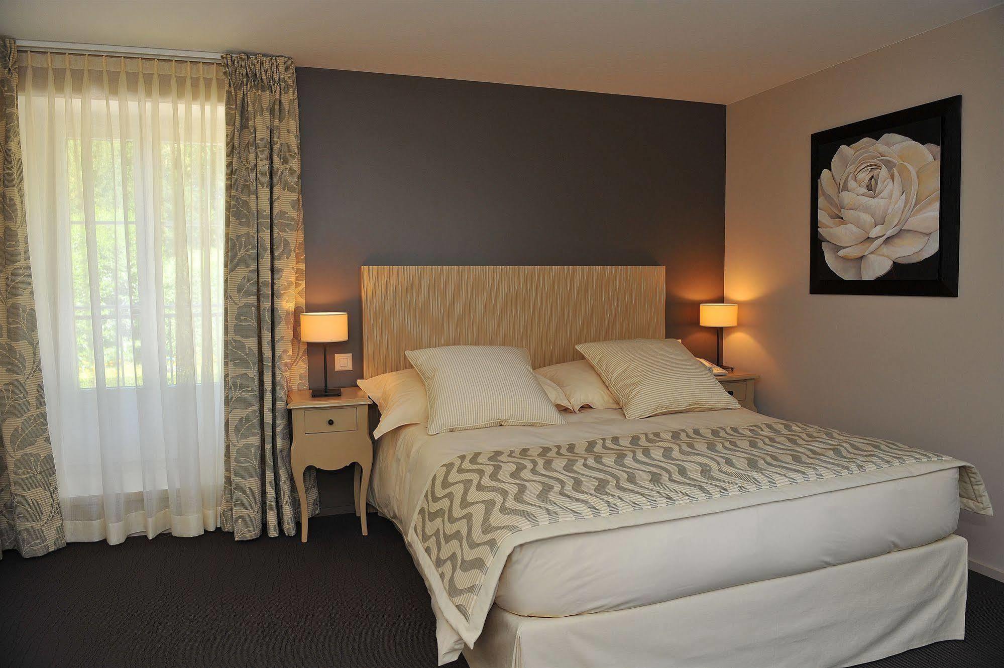 Hostellerie Le Petit Manoir Morges Rum bild